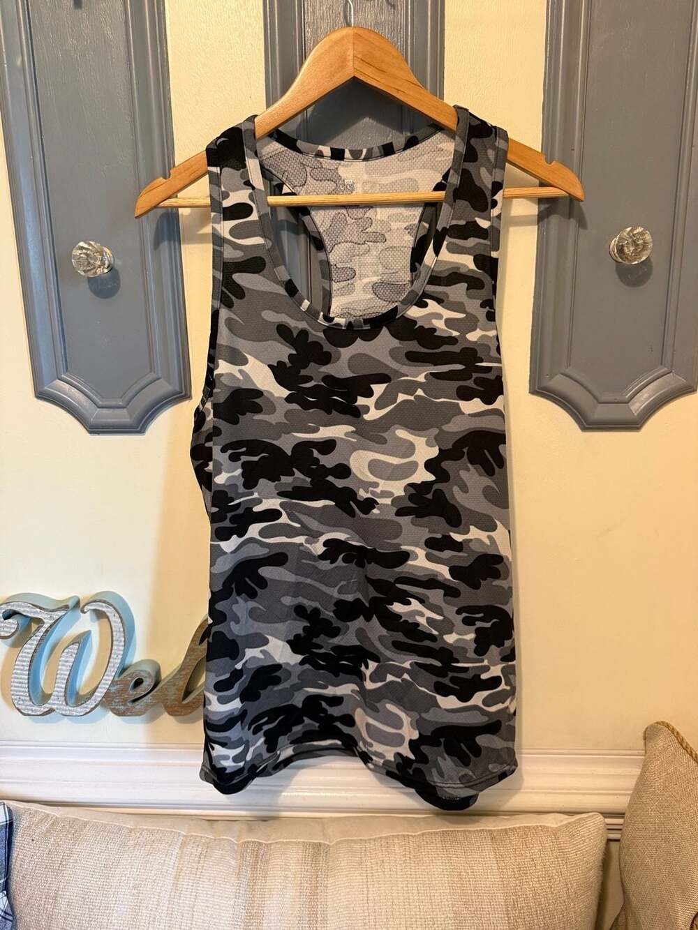 Devops Men's Camouflage Performance Sleeveless Athletic Tank Top